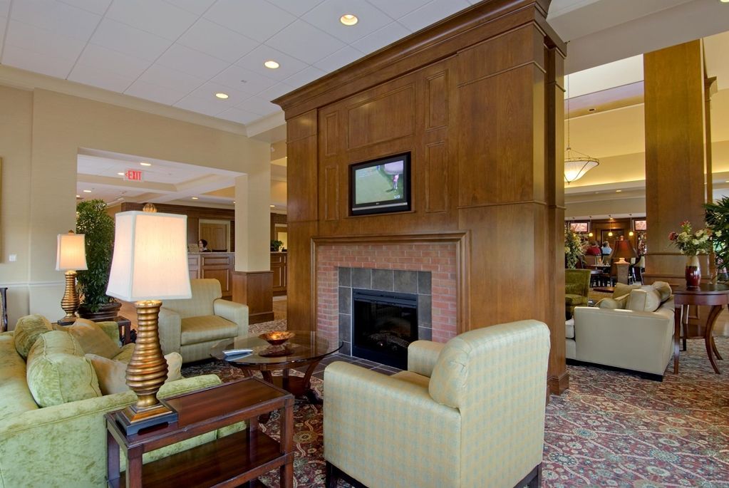 Hilton Garden Inn Manchester Downtown Interior photo